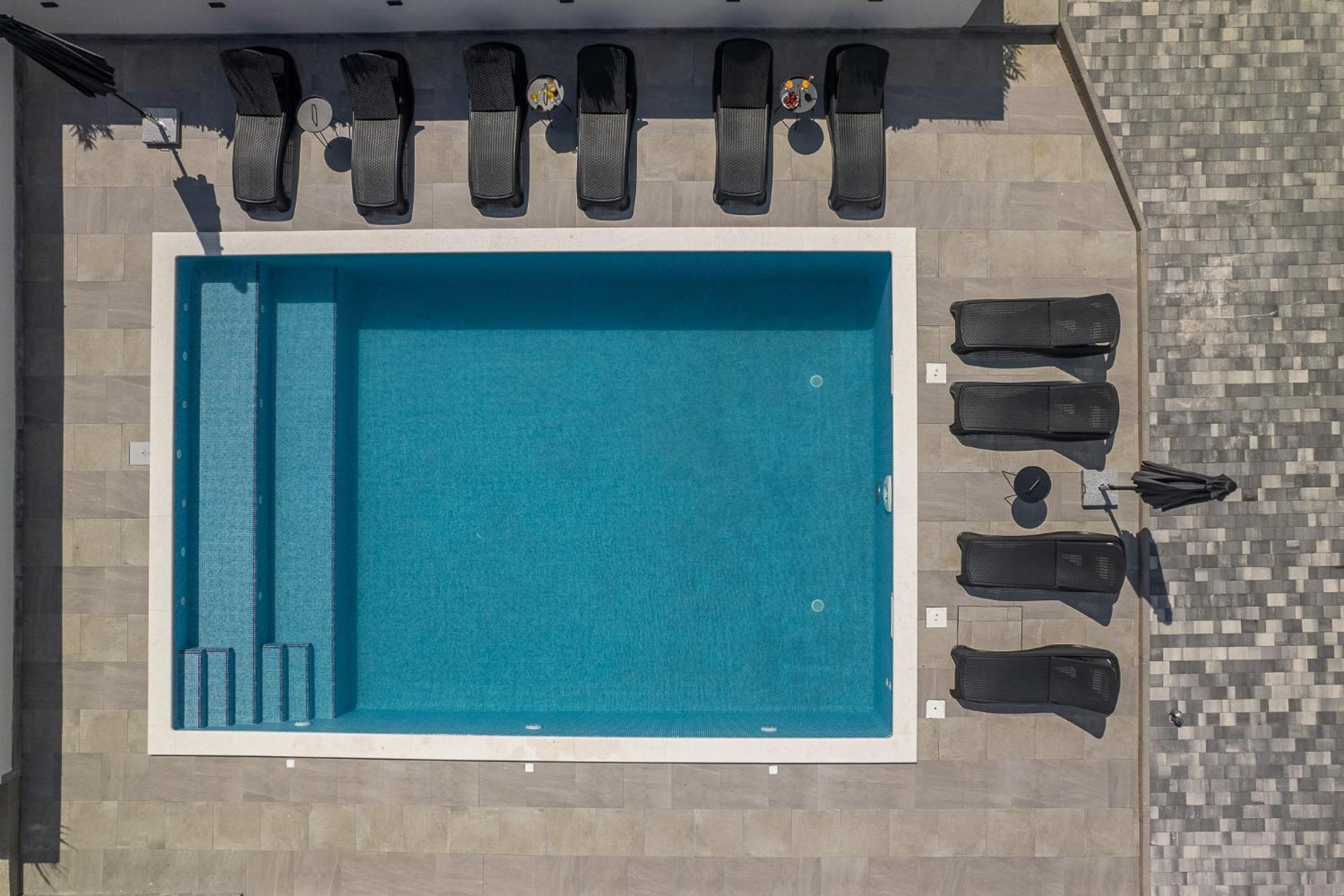 Villa Barbara & Zoran With Free Parking And Heated Swimming Pool Seget Vranjica Ngoại thất bức ảnh