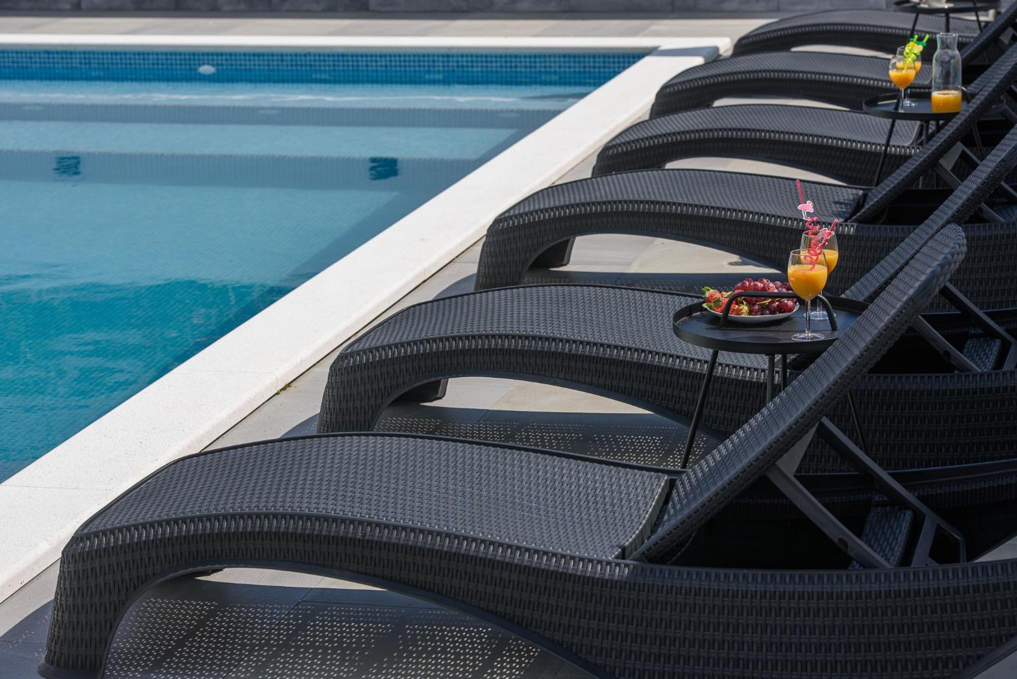 Villa Barbara & Zoran With Free Parking And Heated Swimming Pool Seget Vranjica Ngoại thất bức ảnh