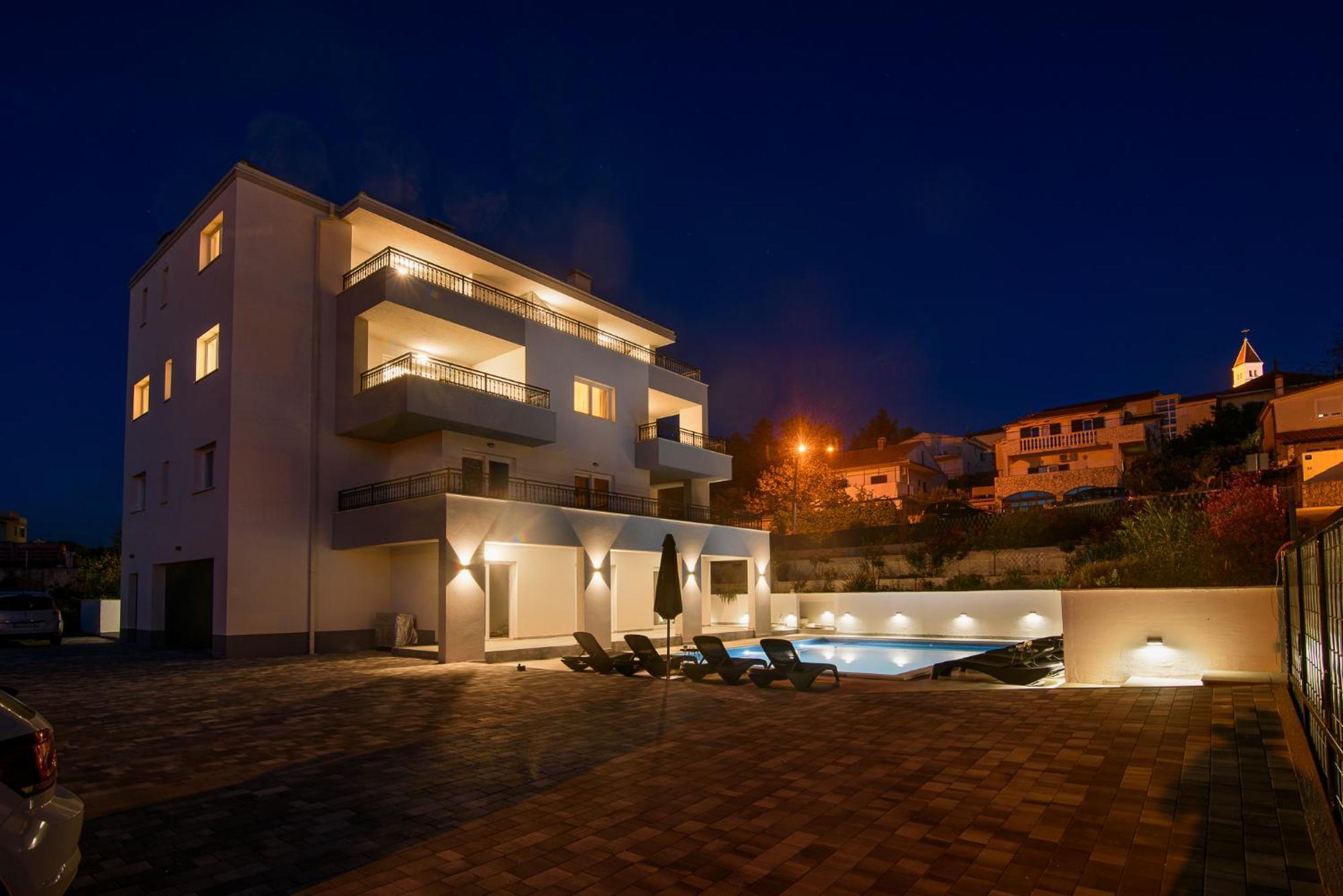 Villa Barbara & Zoran With Free Parking And Heated Swimming Pool Seget Vranjica Ngoại thất bức ảnh