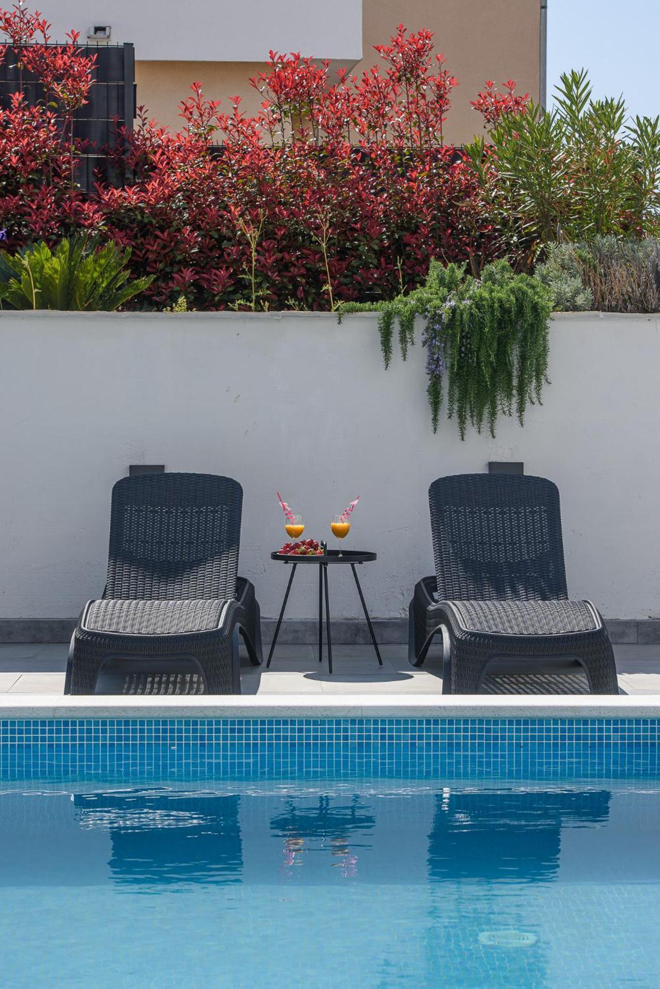 Villa Barbara & Zoran With Free Parking And Heated Swimming Pool Seget Vranjica Ngoại thất bức ảnh