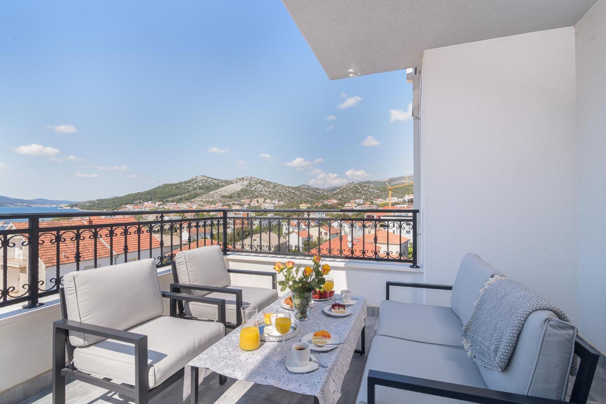 Villa Barbara & Zoran With Free Parking And Heated Swimming Pool Seget Vranjica Ngoại thất bức ảnh