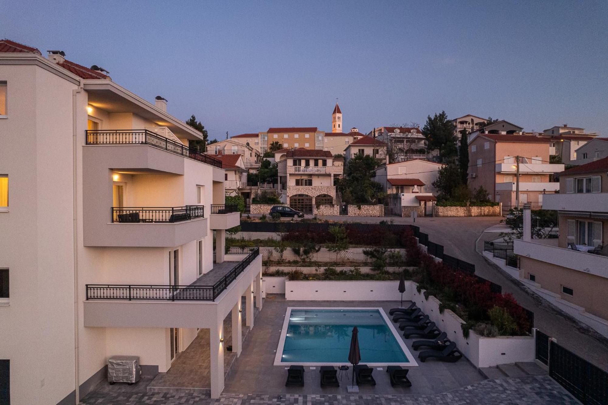Villa Barbara & Zoran With Free Parking And Heated Swimming Pool Seget Vranjica Ngoại thất bức ảnh